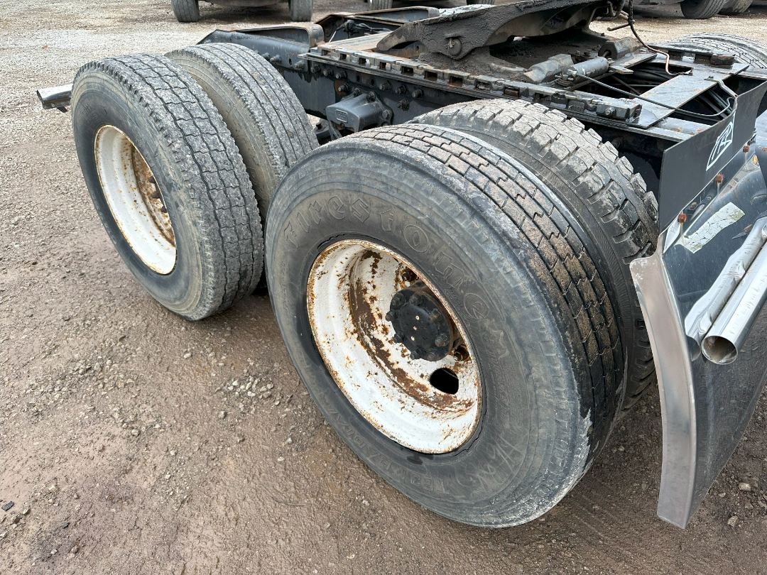 1996 VOLVO WG - Image 16